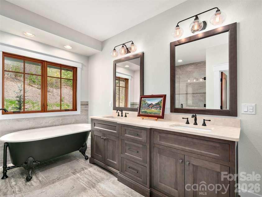 2670 Sleepy Hollow Drive, Waynesville, NC 28785.  MLS# CAR4355753, YatesRealty ID 7283. 