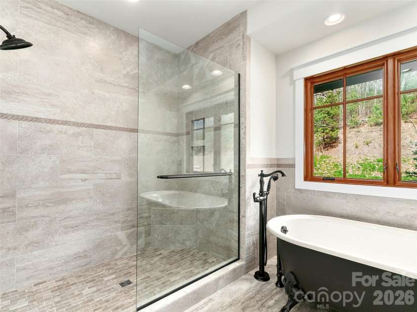 2670 Sleepy Hollow Drive, Waynesville, NC 28785.  MLS# CAR4355753, YatesRealty ID 7283. 