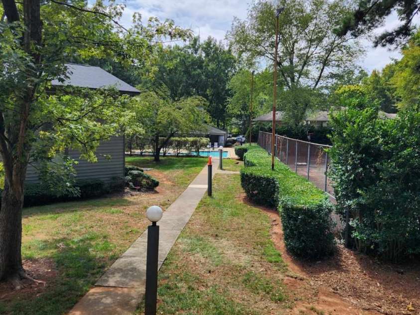 5012 Sardis Road, Charlotte, NC 28270.  MLS# CAR4182324, YatesRealty ID 7284. 