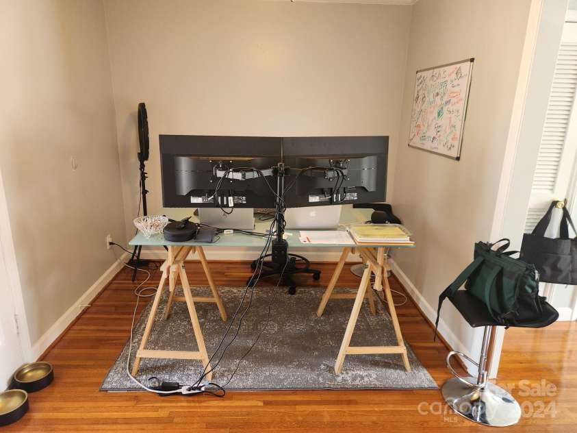 916 Mcalway Road, Charlotte, NC 28211.  MLS# CAR4182469, YatesRealty ID 7285. 