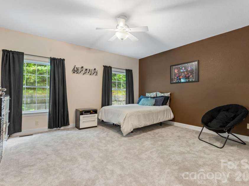 6 Grouse Terrace, Fairview, NC 28730.  MLS# CAR4355853, YatesRealty ID 7286. 3rd bedroom with ensuite