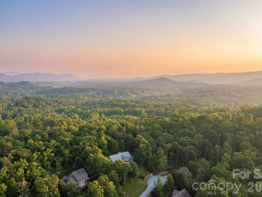 6 Grouse Terrace, Fairview, NC 28730.  MLS# CAR4355853, YatesRealty ID 7286. 