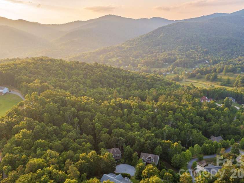 6 Grouse Terrace, Fairview, NC 28730.  MLS# CAR4355853, YatesRealty ID 7286. 
