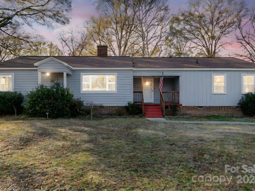 501 Hazel Avenue, Kannapolis, NC 28083.  MLS# CAR4191795, YatesRealty ID 7289. 