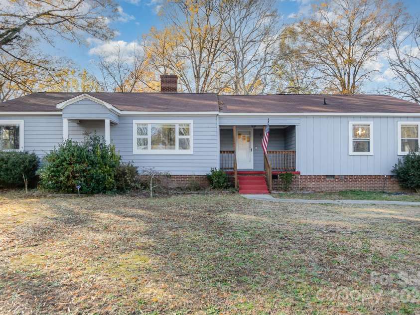 501 Hazel Avenue, Kannapolis, NC 28083.  MLS# CAR4191795, YatesRealty ID 7289. 