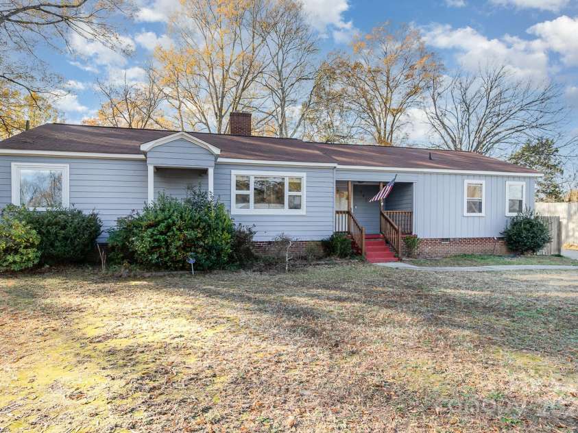 501 Hazel Avenue, Kannapolis, NC 28083.  MLS# CAR4191795, YatesRealty ID 7289. 