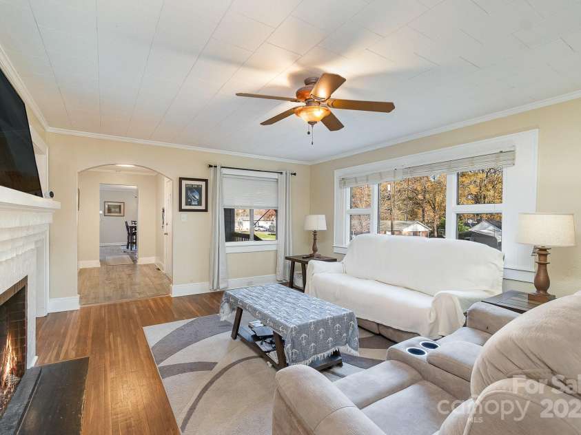 501 Hazel Avenue, Kannapolis, NC 28083.  MLS# CAR4191795, YatesRealty ID 7289. 