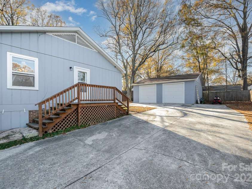 501 Hazel Avenue, Kannapolis, NC 28083.  MLS# CAR4191795, YatesRealty ID 7289. 