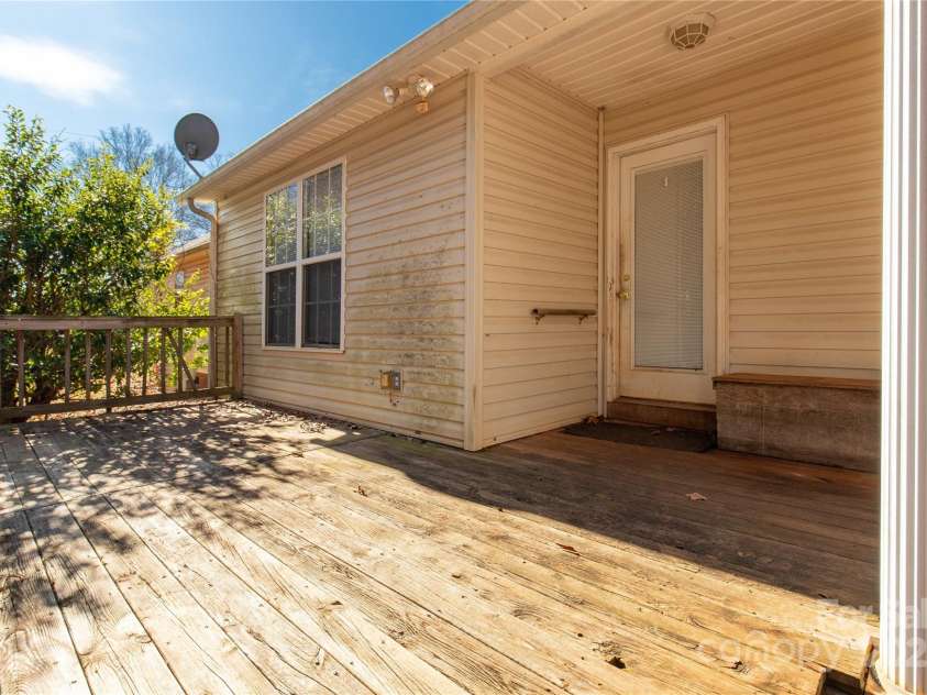 4641 Hickory Grove Road, Sharon, SC 29742.  MLS# CAR4211455, YatesRealty ID 729. 