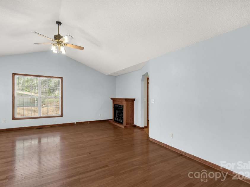 4641 Hickory Grove Road, Sharon, SC 29742.  MLS# CAR4211455, YatesRealty ID 729. 