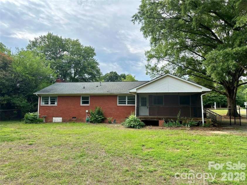 10100 Sam Furr Road, Huntersville, NC 28078.  MLS# CAR4357869, YatesRealty ID 7290. 
