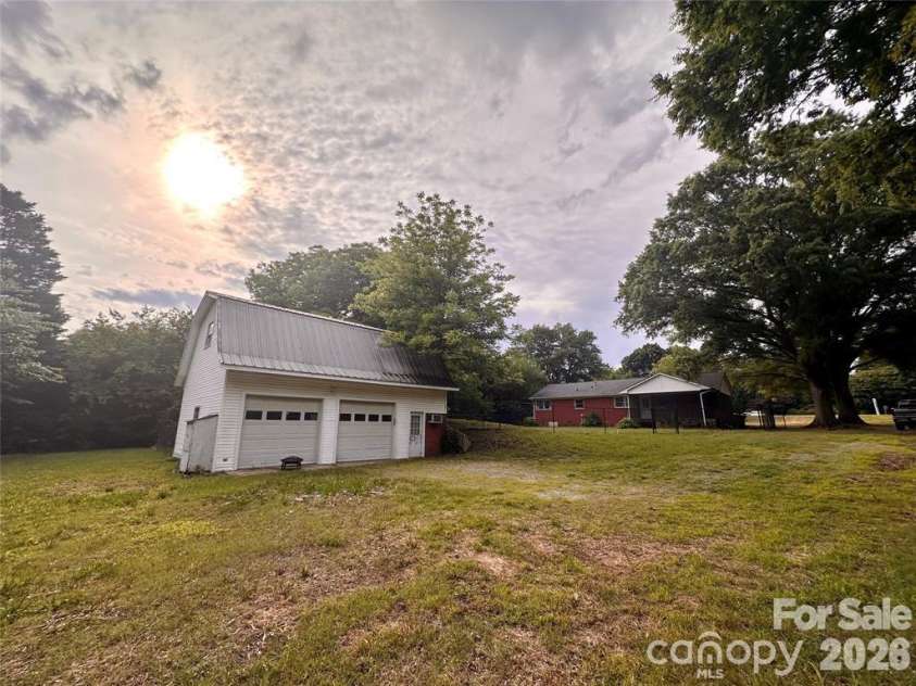 10100 Sam Furr Road, Huntersville, NC 28078.  MLS# CAR4357869, YatesRealty ID 7290. 