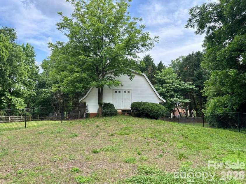 10100 Sam Furr Road, Huntersville, NC 28078.  MLS# CAR4357869, YatesRealty ID 7290. 