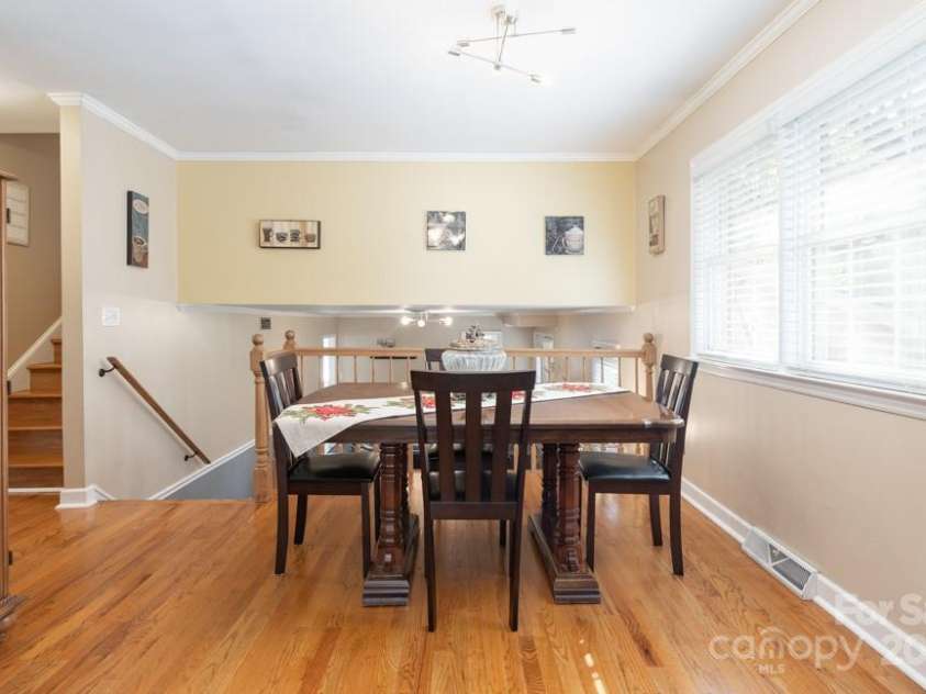 1315 Shady Bluff Drive, Charlotte, NC 28211.  MLS# CAR4204550, YatesRealty ID 7290. 