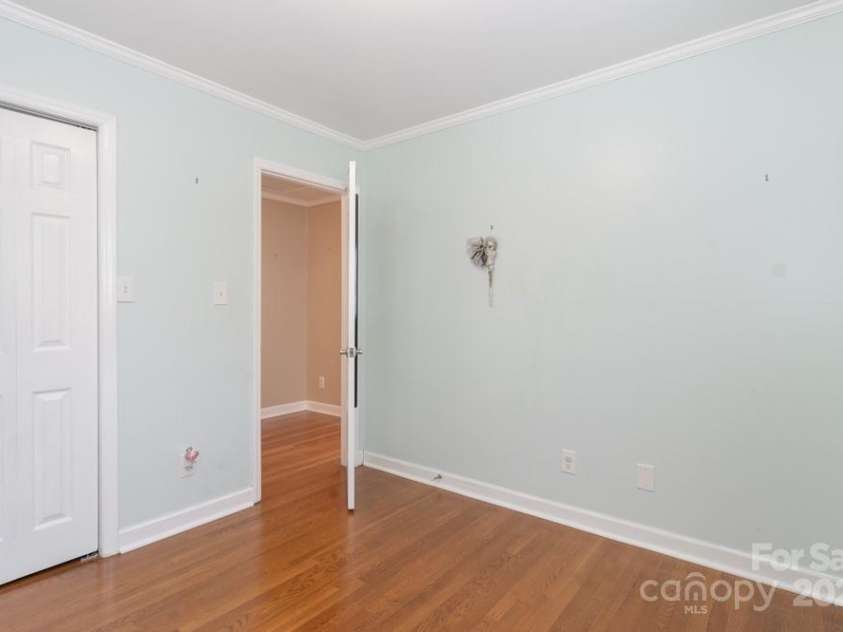 1315 Shady Bluff Drive, Charlotte, NC 28211.  MLS# CAR4204550, YatesRealty ID 7290. 