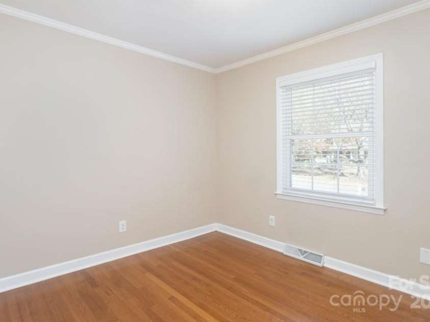 1315 Shady Bluff Drive, Charlotte, NC 28211.  MLS# CAR4204550, YatesRealty ID 7290. 