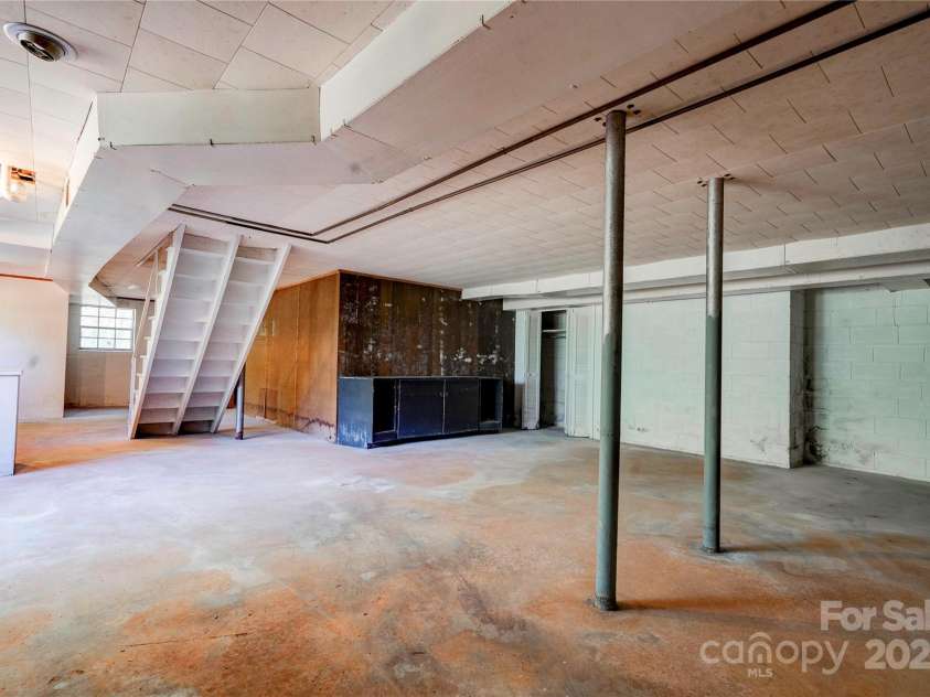 1330 College Avenue, Shelby, NC 28152.  MLS# CAR4227092, YatesRealty ID 7291. Basement
