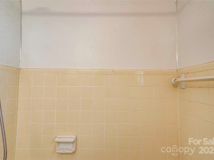 1330 College Avenue, Shelby, NC 28152.  MLS# CAR4227092, YatesRealty ID 7291. Bath 2