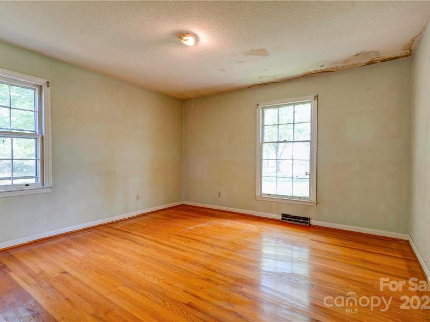 1330 College Avenue, Shelby, NC 28152.  MLS# CAR4227092, YatesRealty ID 7291. Bedroom 3