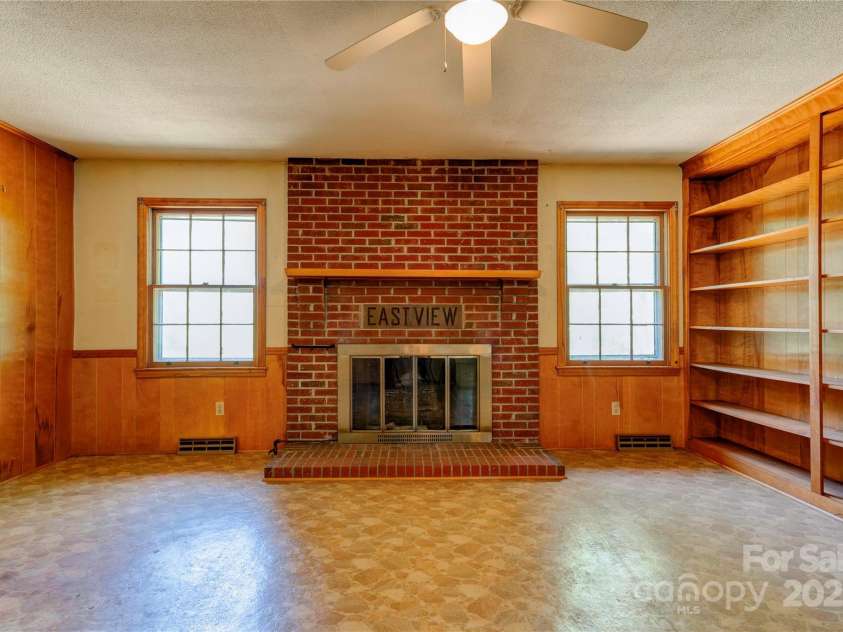 1330 College Avenue, Shelby, NC 28152.  MLS# CAR4227092, YatesRealty ID 7291. Family Room