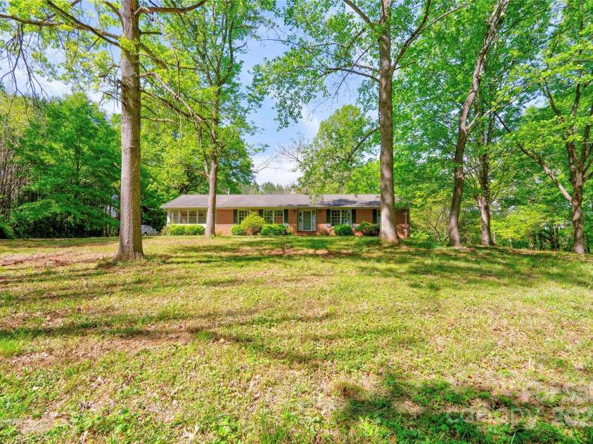 1330 College Avenue, Shelby, NC 28152.  MLS# CAR4227092, YatesRealty ID 7291. Front