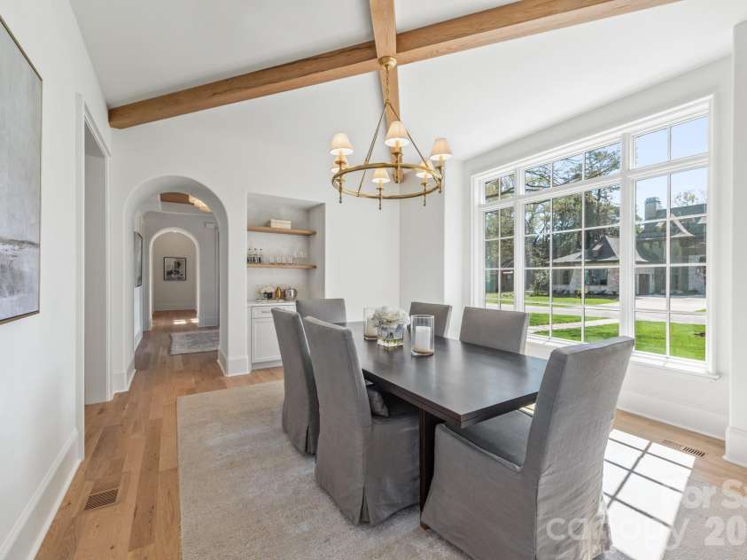 221 Canterbury Road, Charlotte, NC 28211.  MLS# CAR4358123, YatesRealty ID 7292. 