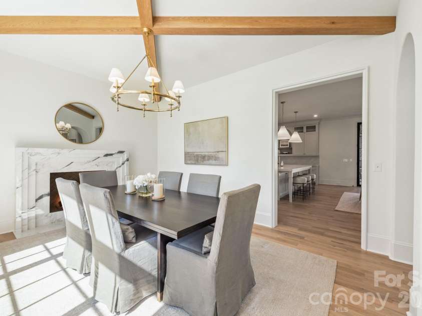 221 Canterbury Road, Charlotte, NC 28211.  MLS# CAR4358123, YatesRealty ID 7292. 