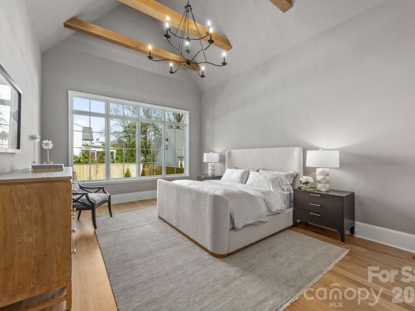 221 Canterbury Road, Charlotte, NC 28211.  MLS# CAR4358123, YatesRealty ID 7292. 