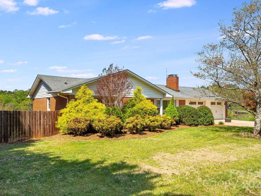 344 Shady Lane, Marion, NC 28752.  MLS# CAR4244222, YatesRealty ID 7292. 