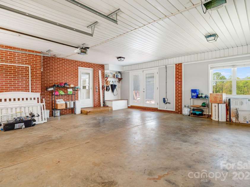 344 Shady Lane, Marion, NC 28752.  MLS# CAR4244222, YatesRealty ID 7292. 