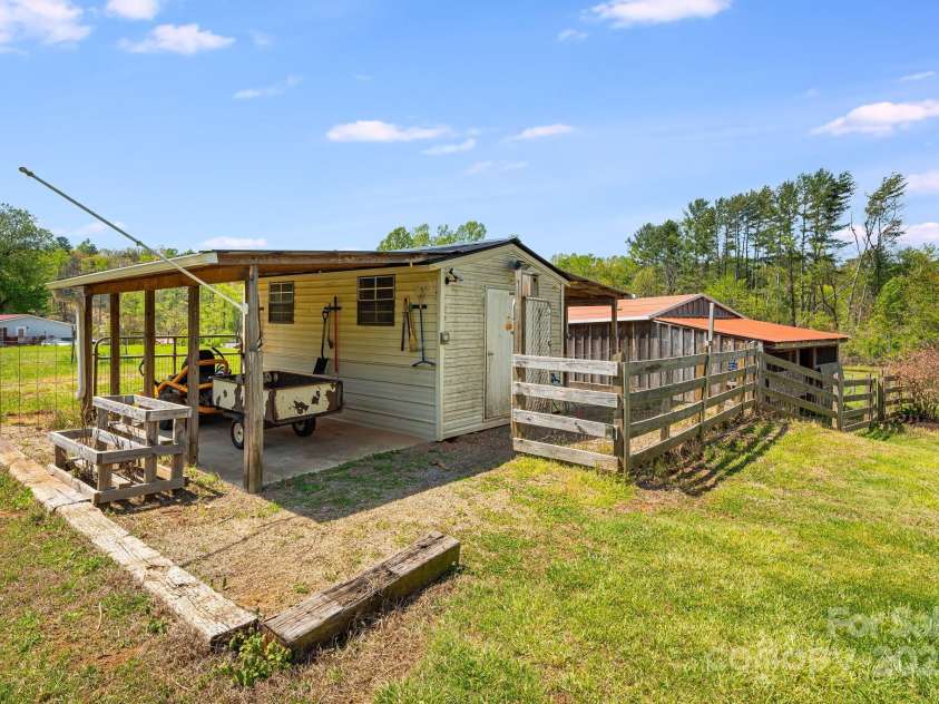 344 Shady Lane, Marion, NC 28752.  MLS# CAR4244222, YatesRealty ID 7292. 