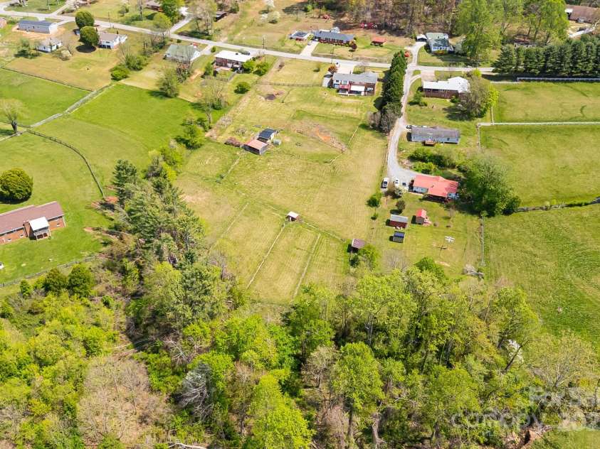 344 Shady Lane, Marion, NC 28752.  MLS# CAR4244222, YatesRealty ID 7292. 