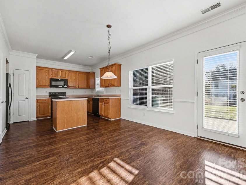 130 Nevis Lane, Mooresville, NC 28115.  MLS# CAR4355005, YatesRealty ID 7293. 