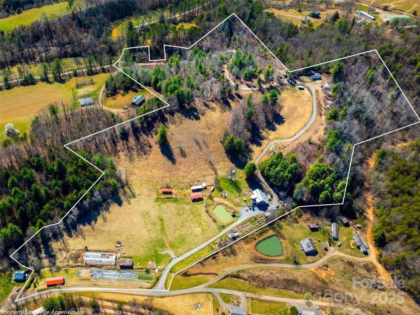 22 Frannys Farm Road, Leicester, NC 28748.  MLS# CAR4235199, YatesRealty ID 7293. 