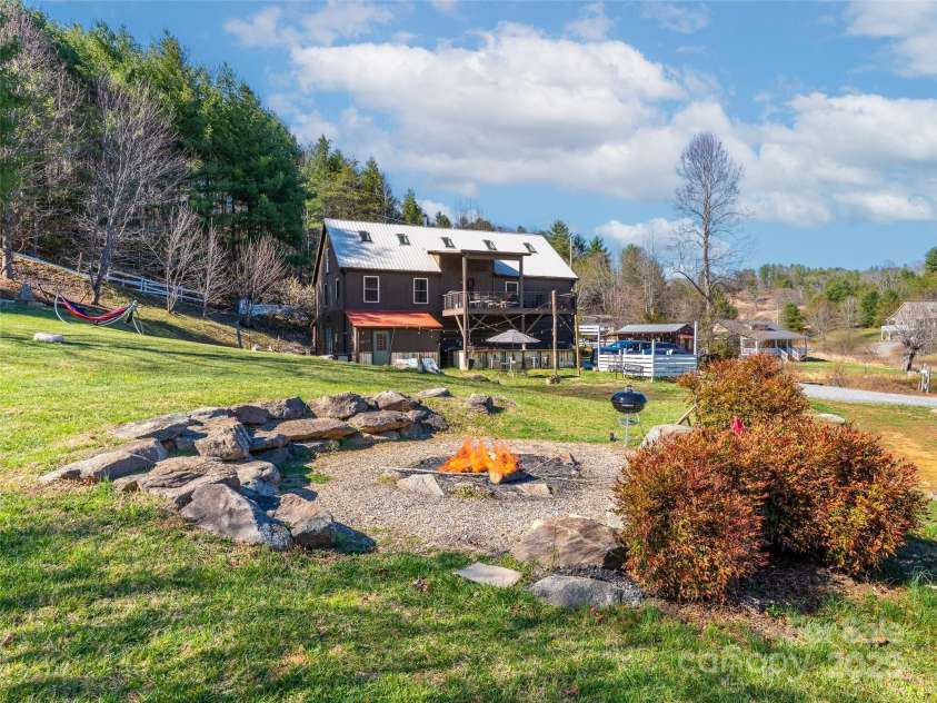 22 Frannys Farm Road, Leicester, NC 28748.  MLS# CAR4235199, YatesRealty ID 7293. 