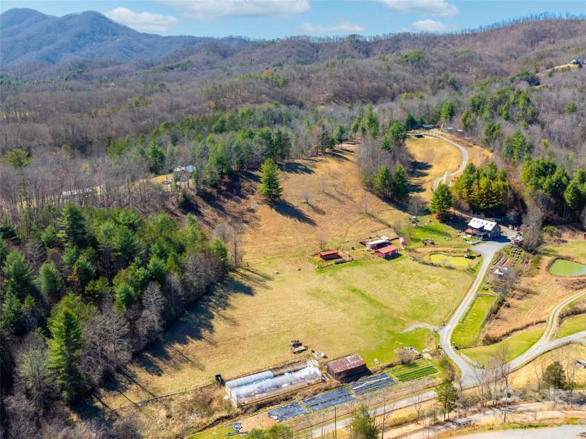 22 Frannys Farm Road, Leicester, NC 28748.  MLS# CAR4235199, YatesRealty ID 7293. 