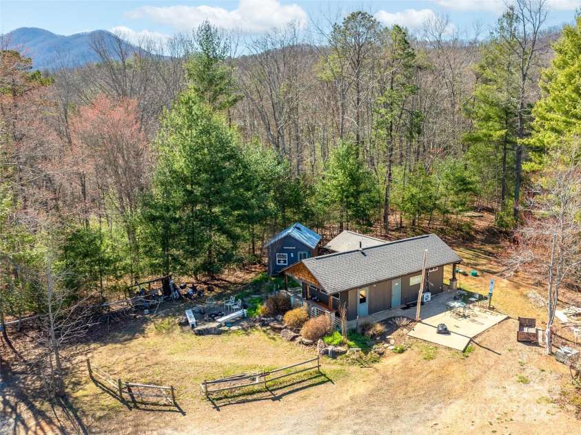 22 Frannys Farm Road, Leicester, NC 28748.  MLS# CAR4235199, YatesRealty ID 7293. 