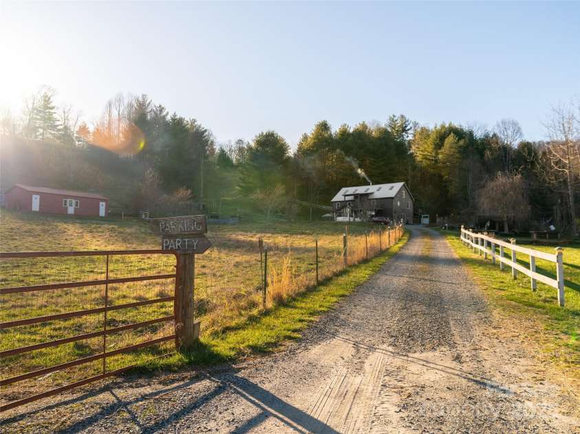 22 Frannys Farm Road, Leicester, NC 28748.  MLS# CAR4235199, YatesRealty ID 7293. 