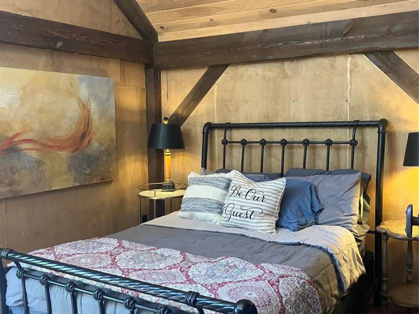 22 Frannys Farm Road, Leicester, NC 28748.  MLS# CAR4235199, YatesRealty ID 7293. 