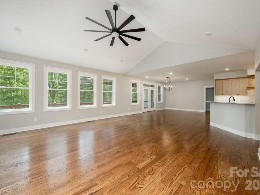 634 Hollybrook Drive, Flat Rock, NC 28731.  MLS# CAR4284666, YatesRealty ID 7294. 