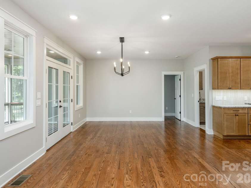 634 Hollybrook Drive, Flat Rock, NC 28731.  MLS# CAR4284666, YatesRealty ID 7294. 