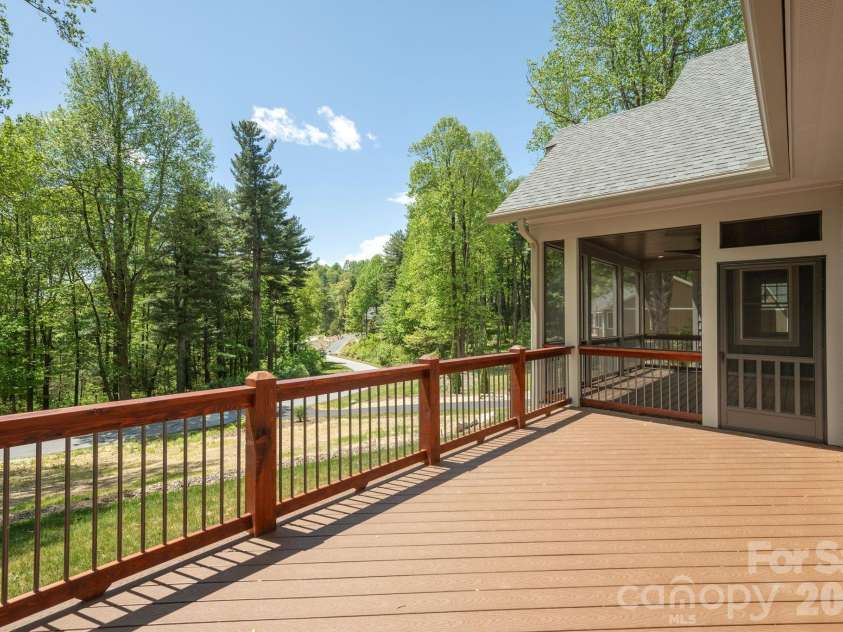 634 Hollybrook Drive, Flat Rock, NC 28731.  MLS# CAR4284666, YatesRealty ID 7294. 