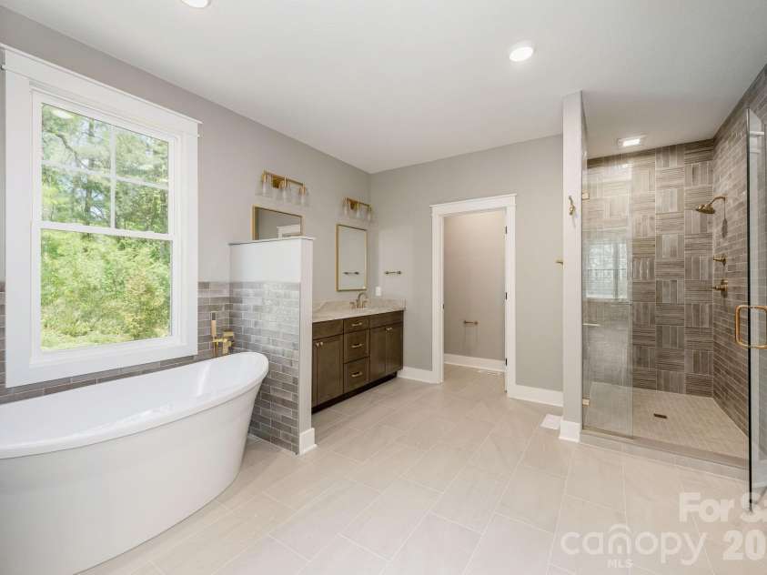 634 Hollybrook Drive, Flat Rock, NC 28731.  MLS# CAR4284666, YatesRealty ID 7294. 