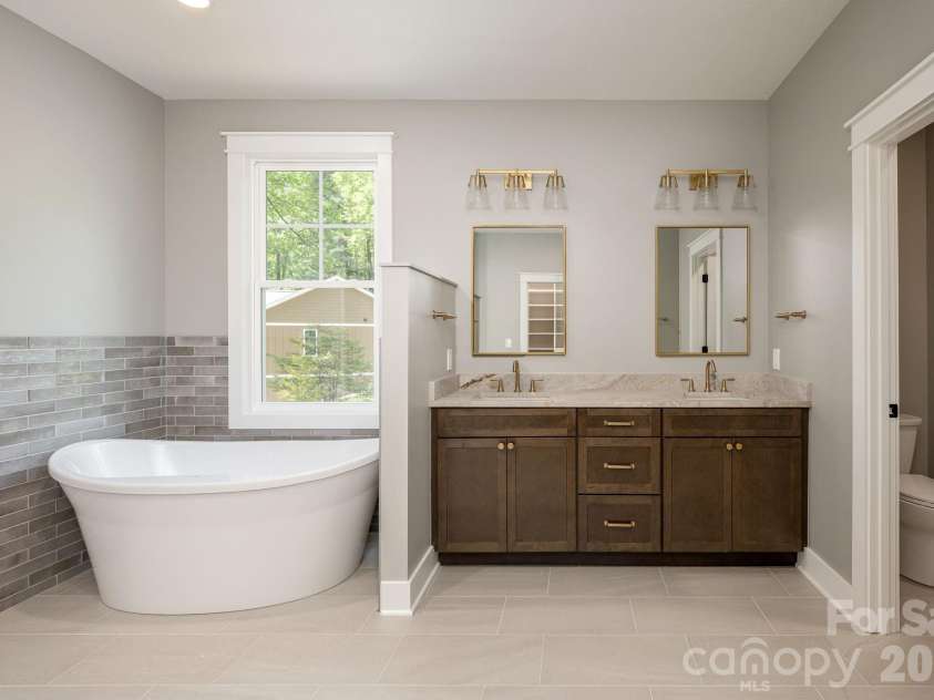 634 Hollybrook Drive, Flat Rock, NC 28731.  MLS# CAR4284666, YatesRealty ID 7294. 