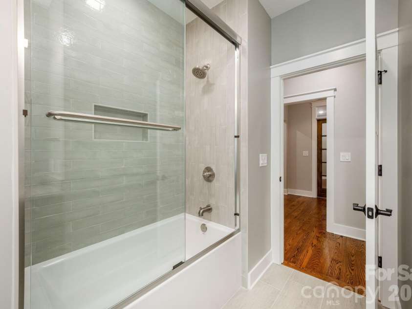 634 Hollybrook Drive, Flat Rock, NC 28731.  MLS# CAR4284666, YatesRealty ID 7294. 