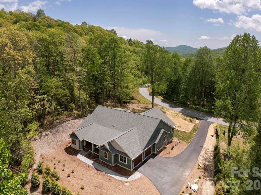 634 Hollybrook Drive, Flat Rock, NC 28731.  MLS# CAR4284666, YatesRealty ID 7294. 