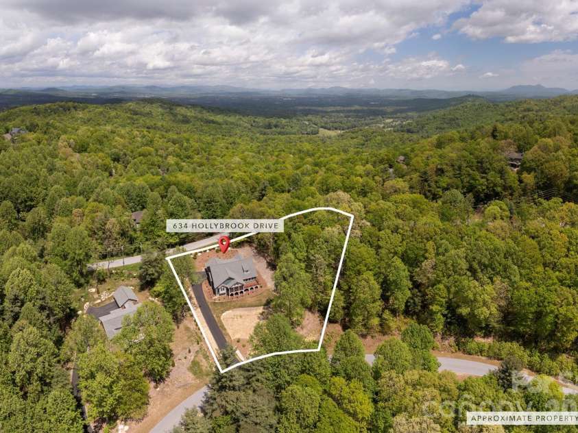 634 Hollybrook Drive, Flat Rock, NC 28731.  MLS# CAR4284666, YatesRealty ID 7294. 