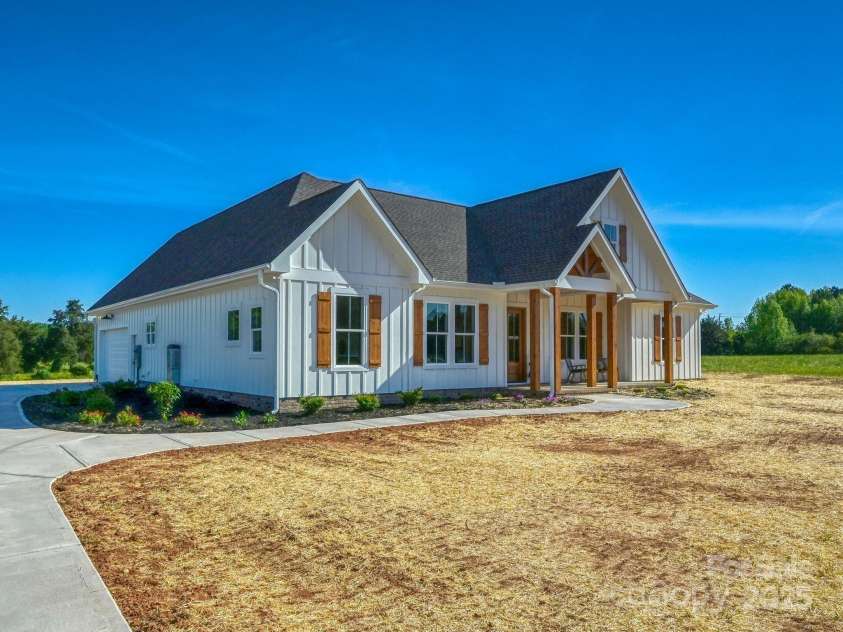 1160 Springlake Road, York, SC 29745.  MLS# CAR4244439, YatesRealty ID 7295. 
