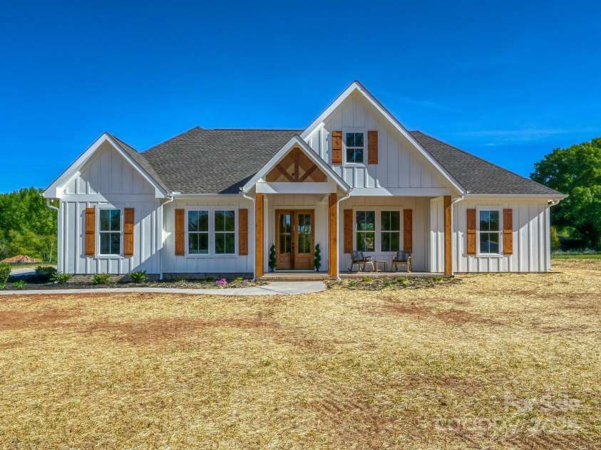1160 Springlake Road, York, SC 29745.  MLS# CAR4244439, YatesRealty ID 7295. 
