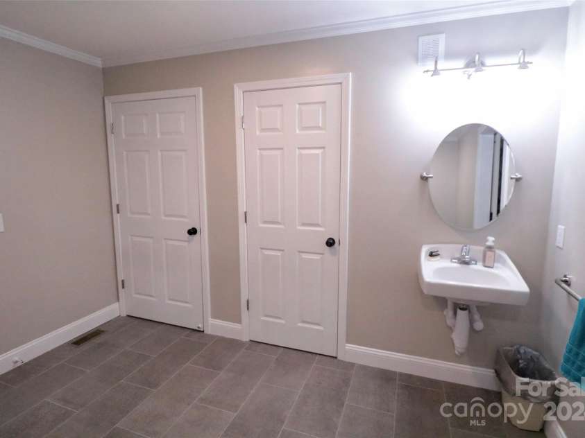 416 Witten Lane, Gastonia, NC 28052.  MLS# CAR4164793, YatesRealty ID 7296. 